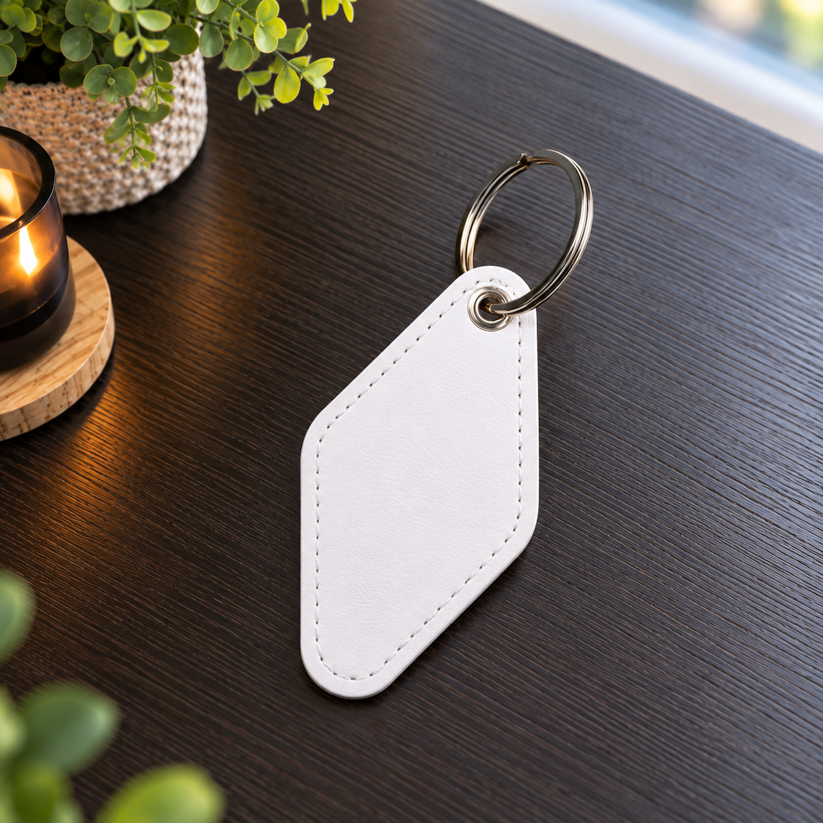 Porte-clé style motel en faux cuir à personnaliser