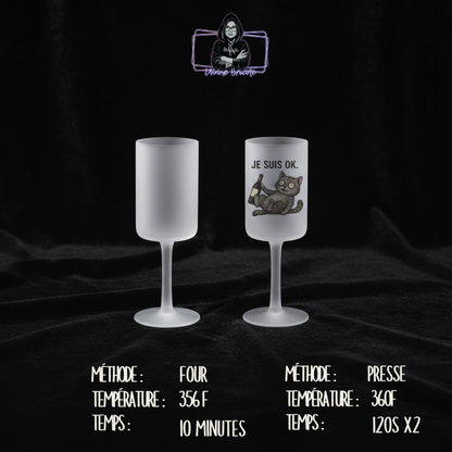 Coupe en verre givré avec pied